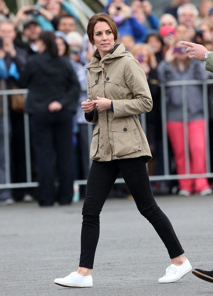 rash surface Cucumber Pantofii sport iubiti de Kate Middleton si Printesa Diana sunt surprinzator  de ieftini - Andreea Raicu