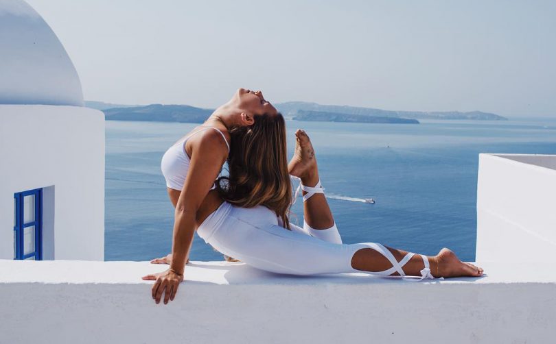 Cele mai bune Pozitii Yoga pentru ARDEREA grasimii abdominale