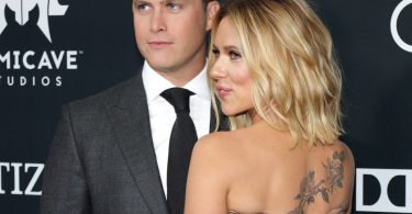 scarlett johansson s-a logodit