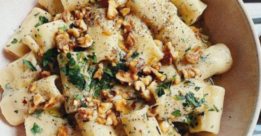 paste cu lamaie si nuci